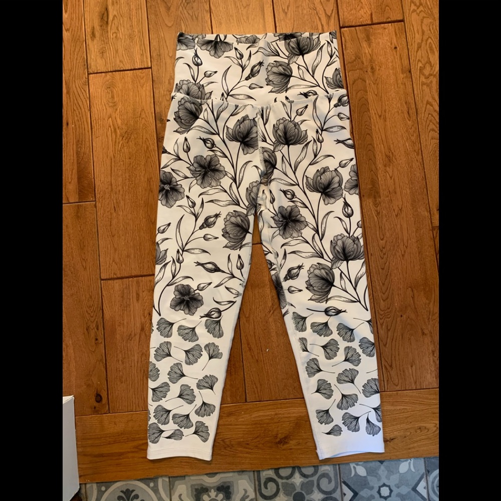 Evolution and creation high waisted leggings
